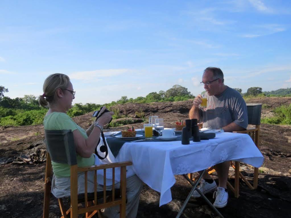 Mahoora Tented Safari Camp Udawalawe Ngoại thất bức ảnh